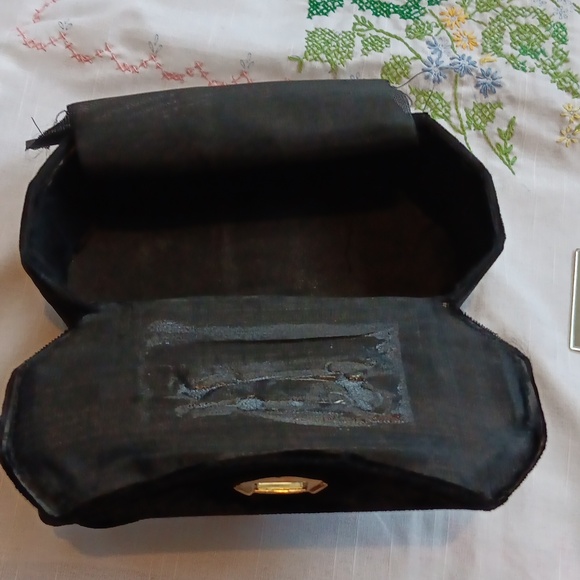 Vintage velvet handbag - Picture 8 of 13